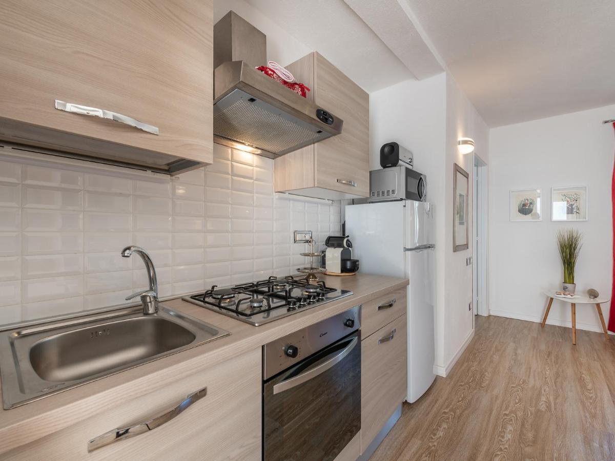 Casa Alla Marina Del Porto Di Cagliari Apartment Luaran gambar