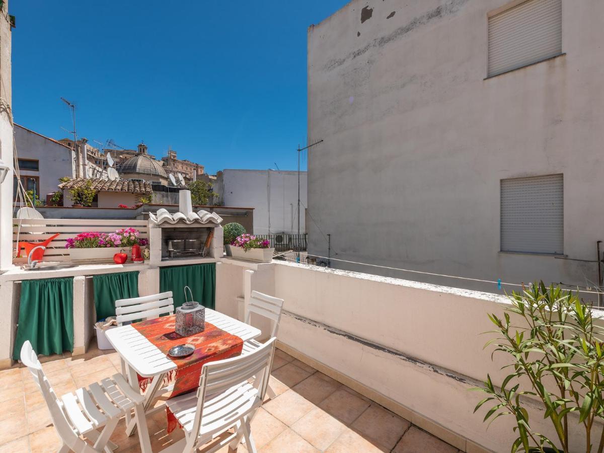 Casa Alla Marina Del Porto Di Cagliari Apartment Luaran gambar