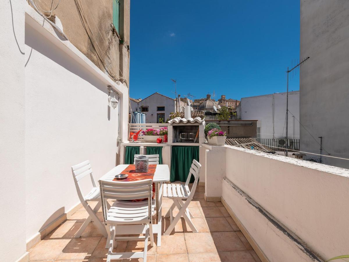 Casa Alla Marina Del Porto Di Cagliari Apartment Luaran gambar