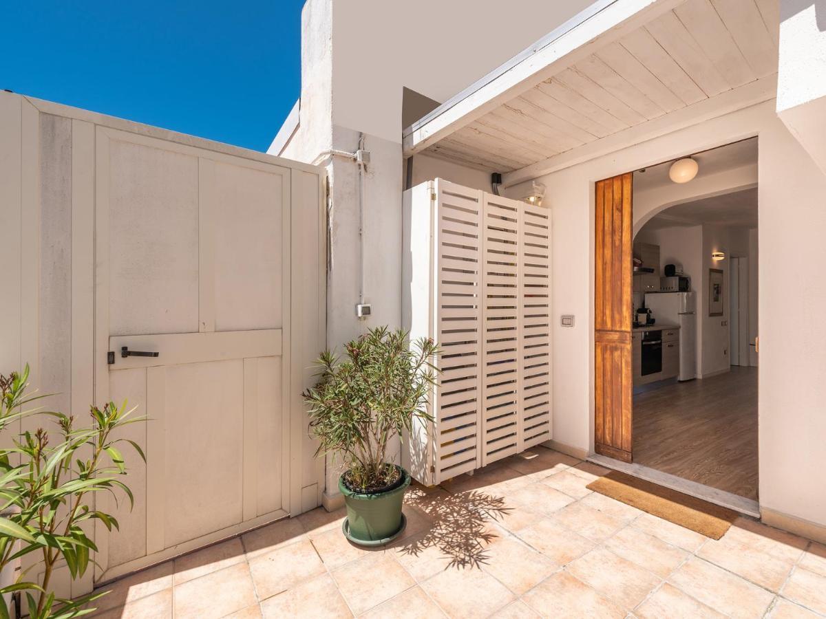Casa Alla Marina Del Porto Di Cagliari Apartment Luaran gambar